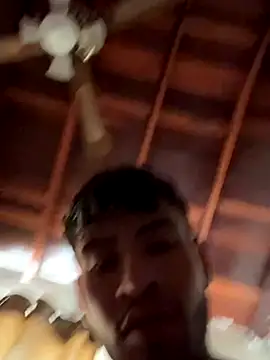 Snapshot of tom_thick chatting on 10/28/25, 07:05 tom thick online show from 10/28/25, 07:05