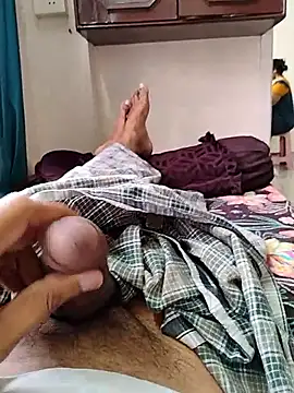 AUNTY1984 online show from 09/24/25, 03:10