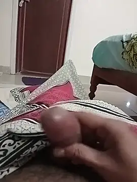 AUNTY1984 online show from 05/24/26, 04:45