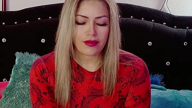 Snapshot of Natalia_Montoya chatting on 12/05/25, 06:15 Natalia Montoya online show from 12/05/25, 06:15