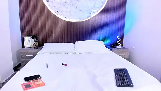 LaurenSnow online show from 02/26/26, 09:58