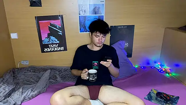 mystrauud online show from 10/19/25, 07:58