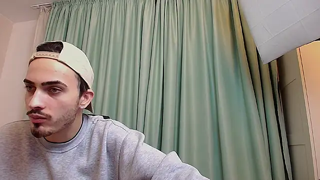 Snapshot of BrandonTate chatting on 12/12/24, 03:59 BrandonTate online show from 12/12/24, 03:59