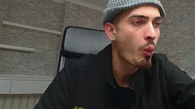 Snapshot of BrandonTate chatting on 02/11/25, 12:16 BrandonTate online show from 02/11/25, 12:16