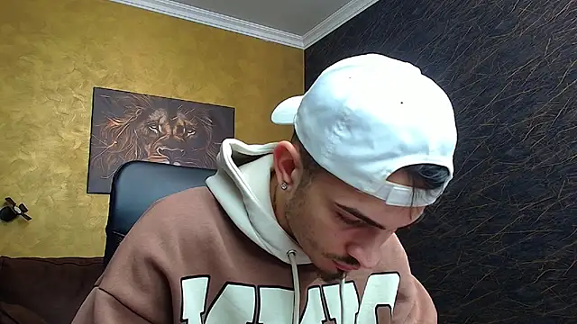 Snapshot of BrandonTate chatting on 02/14/25, 12:03 BrandonTate online show from 02/14/25, 12:03