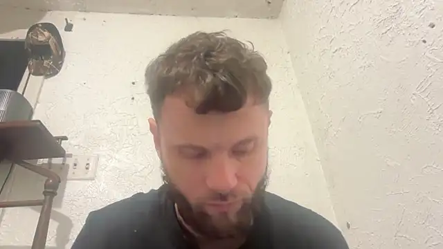 Snapshot of Talenjames4 chatting on 11/03/25, 08:54 Talenjames4 online show from 11/03/25, 08:54