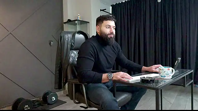 Snapshot of mattmasterss chatting on 12/22/24, 12:38 mattmasterss online show from 12/22/24, 12:38