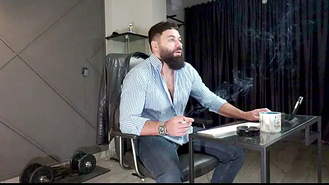 Snapshot of mattmasterss chatting on 12/23/24, 02:24 mattmasterss online show from 12/23/24, 02:24