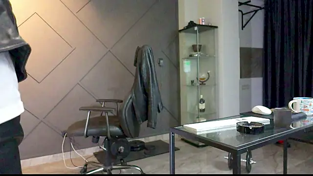 Snapshot of mattmasterss chatting on 01/01/25, 03:34 mattmasterss online show from 01/01/25, 03:34