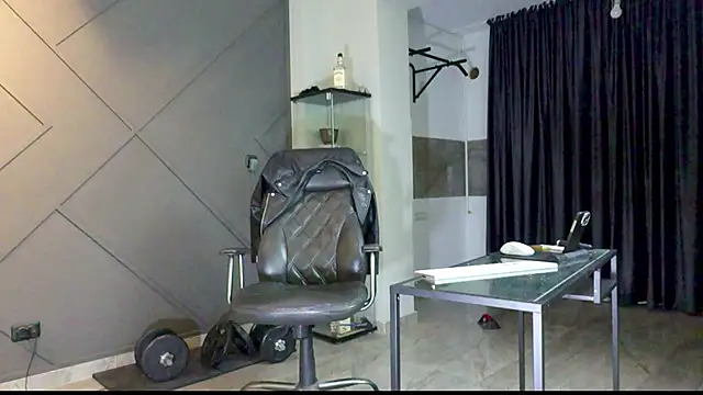 Snapshot of mattmasterss chatting on 01/10/25, 04:41 mattmasterss online show from 01/10/25, 04:41