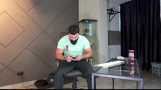 Snapshot of mattmasterss chatting on 01/16/25, 06:03 mattmasterss online show from 01/16/25, 06:03