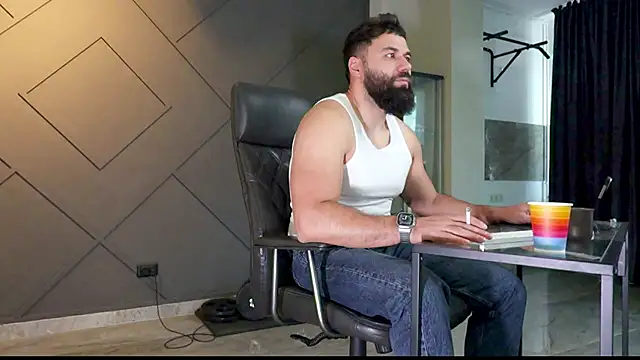 Snapshot of mattmasterss chatting on 02/11/25, 06:30 mattmasterss online show from 02/11/25, 06:30