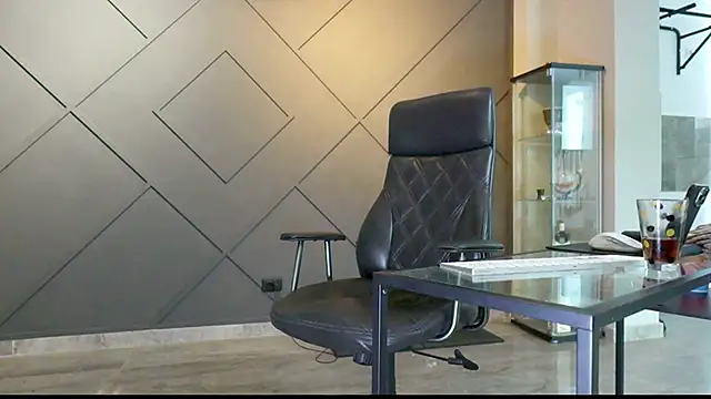 Snapshot of mattmasterss chatting on 02/18/25, 08:27 mattmasterss online show from 02/18/25, 08:27