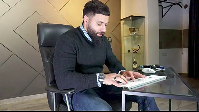 Snapshot of mattmasterss chatting on 02/22/25, 12:49 mattmasterss online show from 02/22/25, 12:49