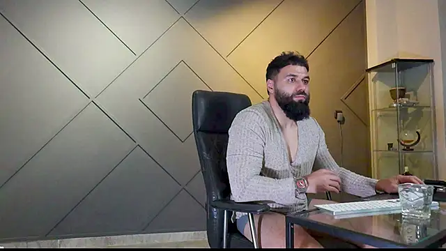 Snapshot of mattmasterss chatting on 02/25/25, 05:08 mattmasterss online show from 02/25/25, 05:08