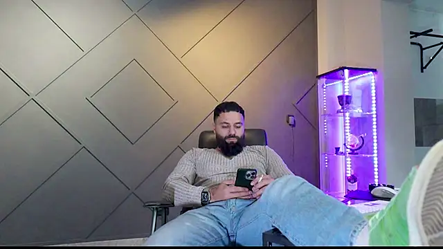 Snapshot of mattmasterss chatting on 03/01/25, 11:28 mattmasterss online show from 03/01/25, 11:28