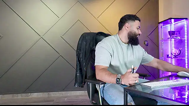 Snapshot of mattmasterss chatting on 03/02/25, 12:31 mattmasterss online show from 03/02/25, 12:31