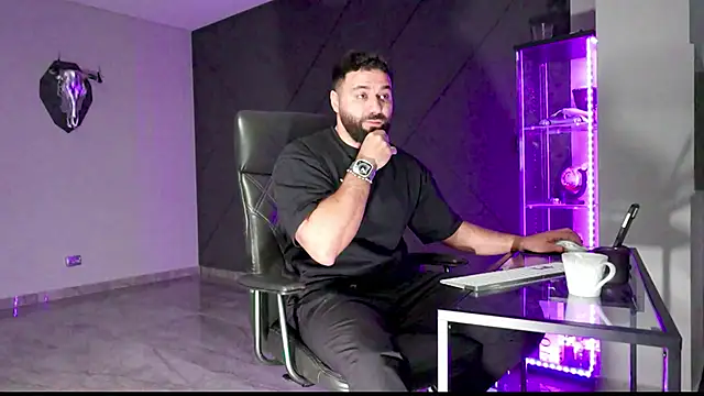 Snapshot of mattmasterss chatting on 03/07/25, 06:54 mattmasterss online show from 03/07/25, 06:54