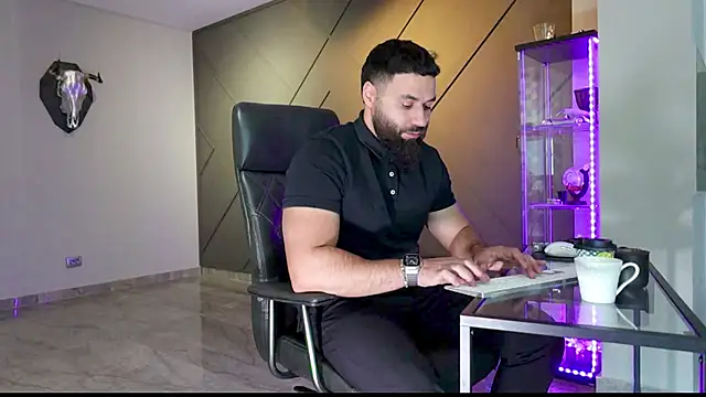 Snapshot of mattmasterss chatting on 03/08/25, 09:06 mattmasterss online show from 03/08/25, 09:06