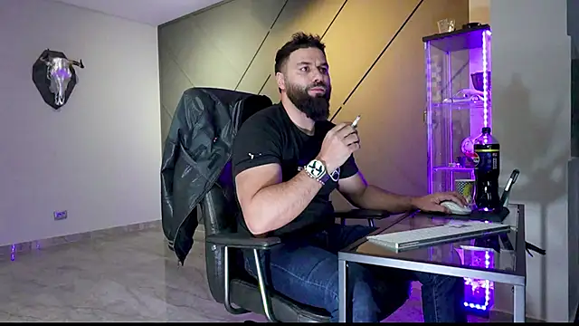 Snapshot of mattmasterss chatting on 03/09/25, 05:49 mattmasterss online show from 03/09/25, 05:49