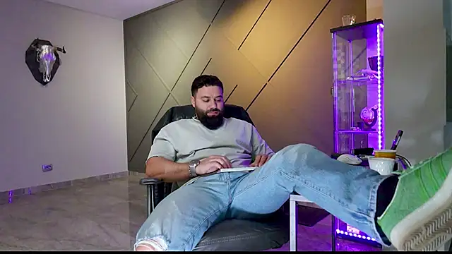 Snapshot of mattmasterss chatting on 03/11/25, 05:49 mattmasterss online show from 03/11/25, 05:49