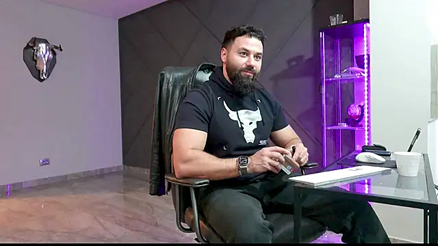 Snapshot of mattmasterss chatting on 03/13/25, 09:16 mattmasterss online show from 03/13/25, 09:16