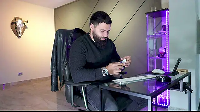 Snapshot of mattmasterss chatting on 03/19/25, 09:38 mattmasterss online show from 03/19/25, 09:38