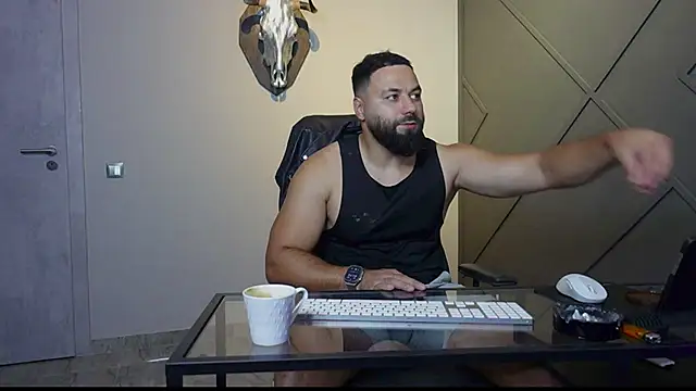 Snapshot of mattmasterss chatting on 09/10/25, 06:30 mattmasterss online show from 09/10/25, 06:30