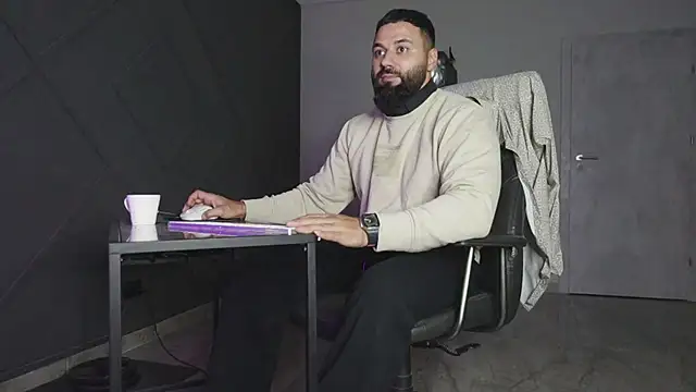 Snapshot of mattmasterss chatting on 11/01/25, 11:18 mattmasterss online show from 11/01/25, 11:18