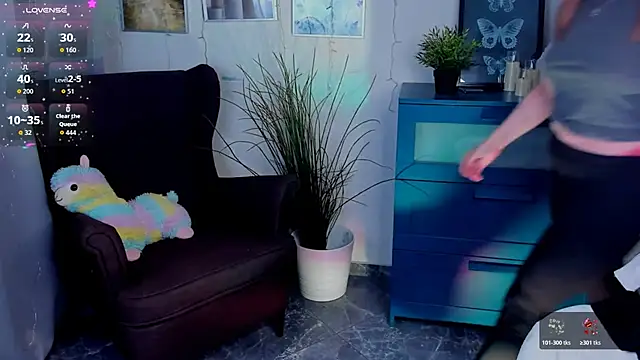 AlicePopsy online show from 11/19/25, 04:18