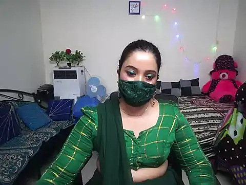 Snapshot of Arushisingh8888 chatting on 02/21/25, 11:44 Arushisingh8888 online show from 02/21/25, 11:44