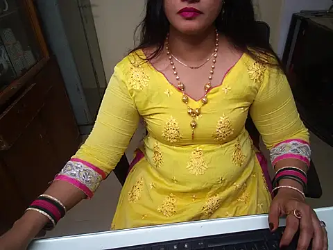 Snapshot of Arushisingh8888 chatting on 09/10/25, 01:00 Arushisingh8888 online show from 09/10/25, 01:00