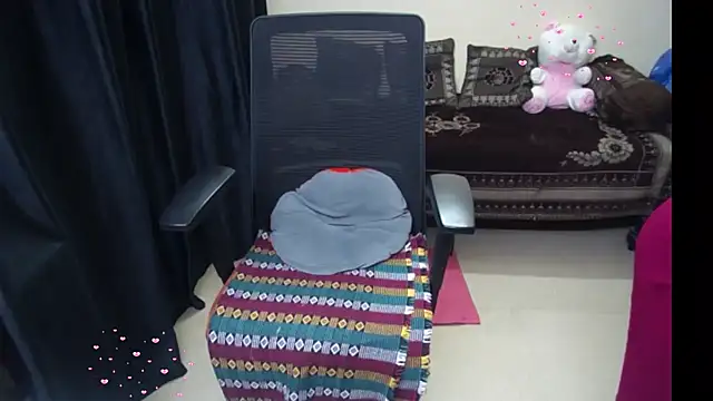 Arushisingh8888 online show from 05/27/26, 03:20