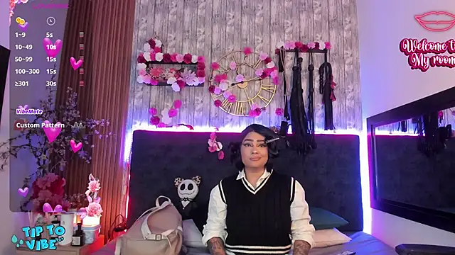 Neko Misaki online show from 11/19/25, 12:16