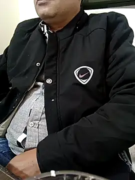 Snapshot of Hot-man39 chatting on 12/06/24, 11:54 Hot-man39 online show from 12/06/24, 11:54