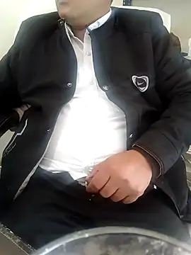 Snapshot of Hot-man39 chatting on 12/11/24, 10:14 Hot-man39 online show from 12/11/24, 10:14