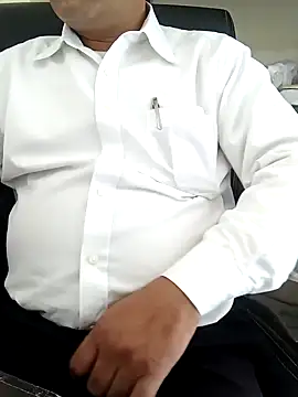 Snapshot of Hot-man39 chatting on 12/21/24, 05:25 Hot-man39 online show from 12/21/24, 05:25