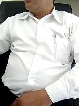 Snapshot of Hot-man39 chatting on 12/21/24, 08:28 Hot-man39 online show from 12/21/24, 08:28