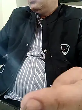 Snapshot of Hot-man39 chatting on 12/28/24, 06:17 Hot-man39 online show from 12/28/24, 06:17