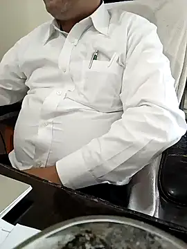 Snapshot of Hot-man39 chatting on 01/18/25, 11:43 Hot-man39 online show from 01/18/25, 11:43