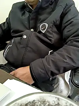 Snapshot of Hot-man39 chatting on 01/28/25, 08:14 Hot-man39 online show from 01/28/25, 08:14