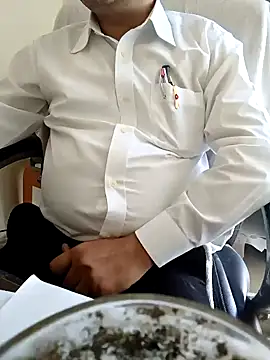 Snapshot of Hot-man39 chatting on 02/06/25, 05:25 Hot-man39 online show from 02/06/25, 05:25