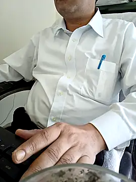 Snapshot of Hot-man39 chatting on 02/19/25, 08:33 Hot-man39 online show from 02/19/25, 08:33