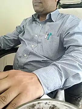 Snapshot of Hot-man39 chatting on 03/02/25, 09:10 Hot-man39 online show from 03/02/25, 09:10