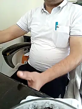 Snapshot of Hot-man39 chatting on 03/08/25, 05:49 Hot-man39 online show from 03/08/25, 05:49