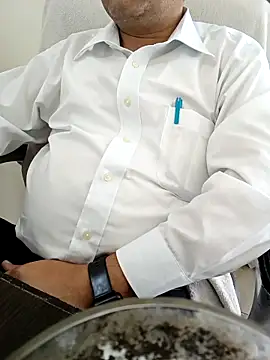 Snapshot of Hot-man39 chatting on 03/11/25, 06:00 Hot-man39 online show from 03/11/25, 06:00