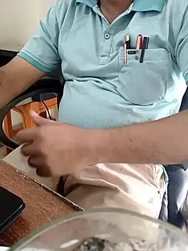 Snapshot of Hot-man39 chatting on 09/27/25, 10:42 Hot-man39 online show from 09/27/25, 10:42