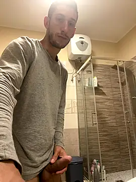 Gionnytav online show from 11/14/25, 04:33