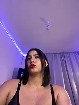 Snapshot of BellaNaye_ chatting on 02/22/25, 09:56 BellaNaye online show from 02/22/25, 09:56