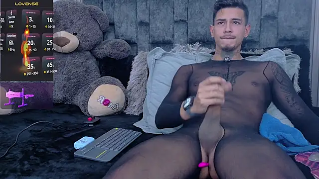 JAYCOB00 online show from 12/17/25, 01:11